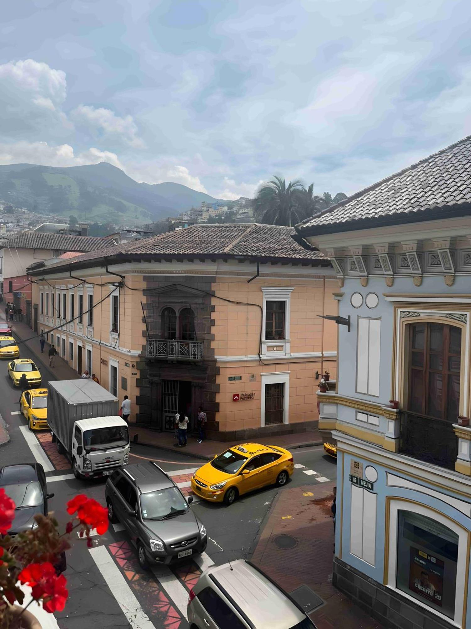 Casa Colonial Quito Hotel ภายนอก รูปภาพ